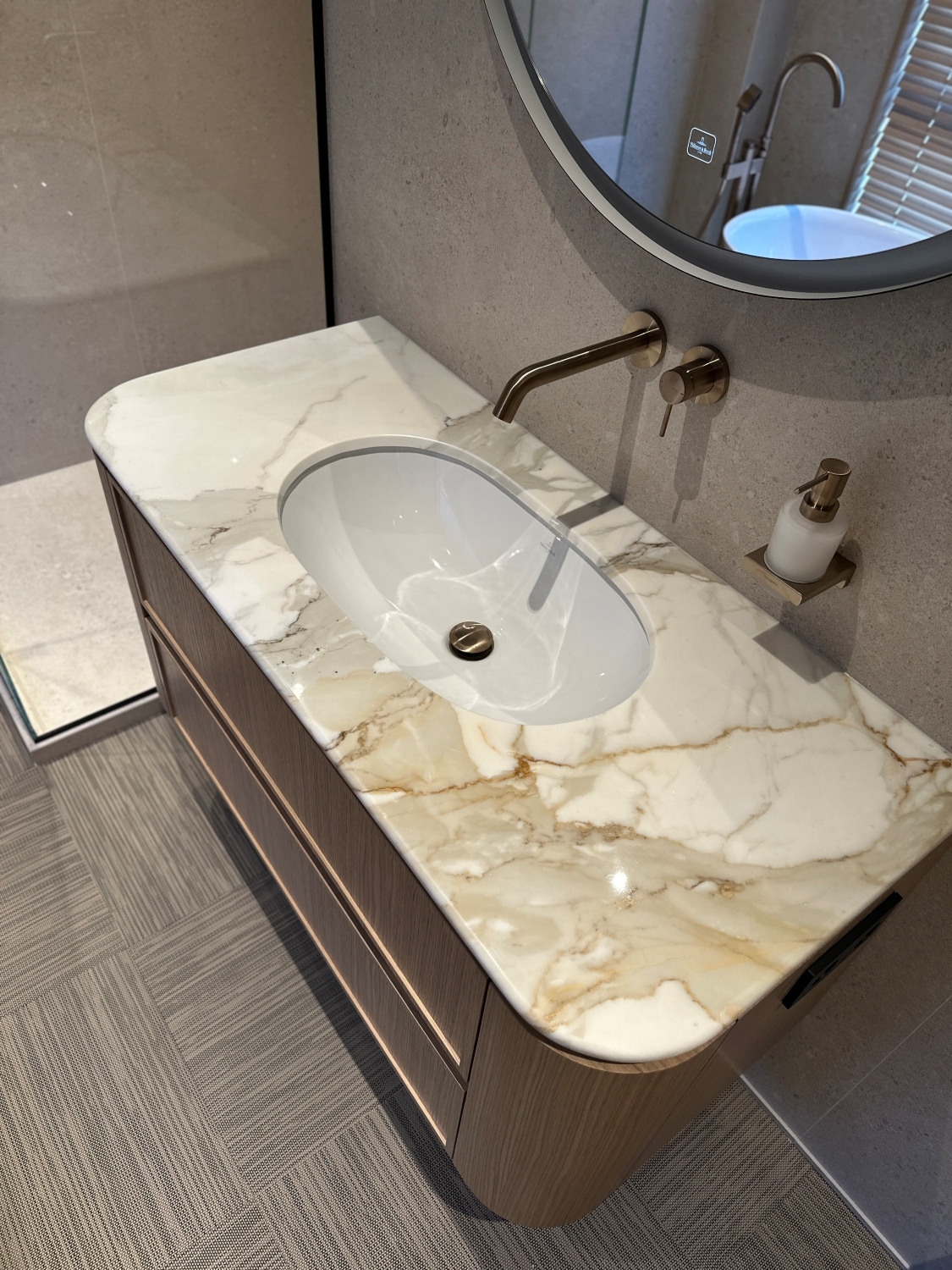 Apartamente, Eminescu